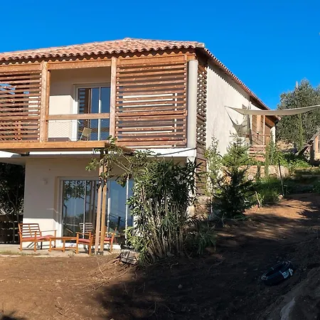 Guetali Du Village * 莫纳奇亚道勒内