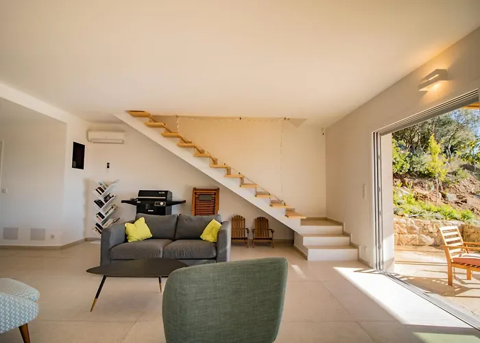 Prázdninový dům Guetali Du Village Monacia-d'Aullene