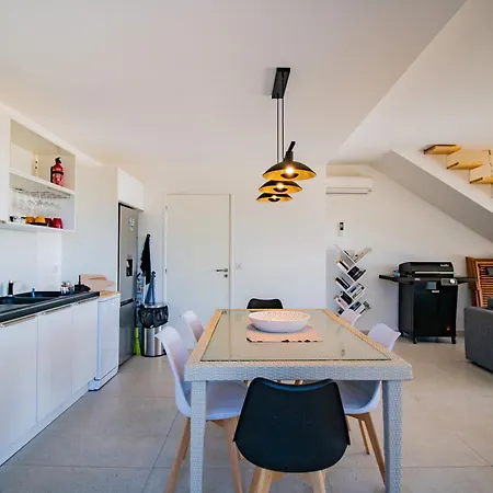 Guetali Du Village 펜션 모나시아-다울레느