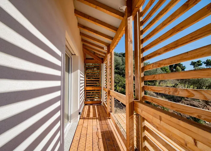 Guetali Du Village 莫纳奇亚道勒内